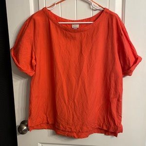 a . new day linen blouse. Coral.